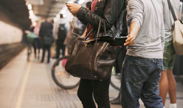 pickpocketing-at-the-subway-station pickpocketing-at-the-subway-station